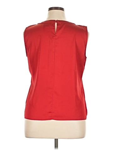 212 Collection Sleeveless T-Shirt (view 2)