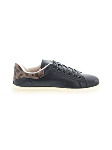 Seven7 Sneakers (view 1)