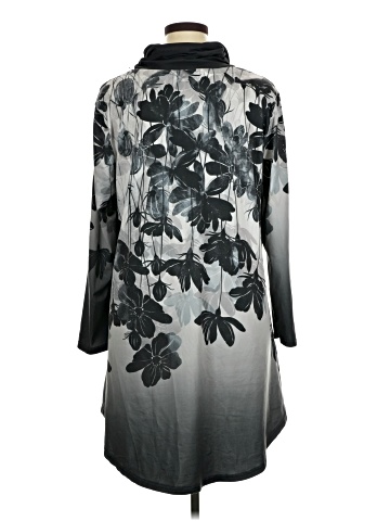 Lily by Firmiana Casual Dress (view 2)