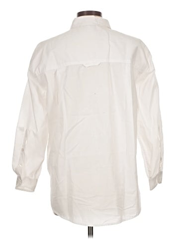 Gloria Vanderbilt Long Sleeve Button-Down Shirt (view 2)