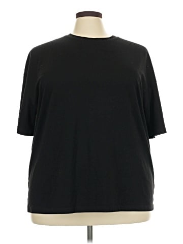 Trendy Queen Short Sleeve T-Shirt (view 1)