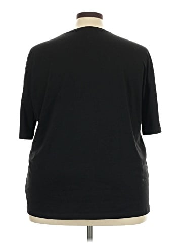 Trendy Queen Short Sleeve T-Shirt (view 2)