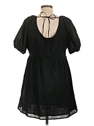 Old Navy Casual Dress (view 2)