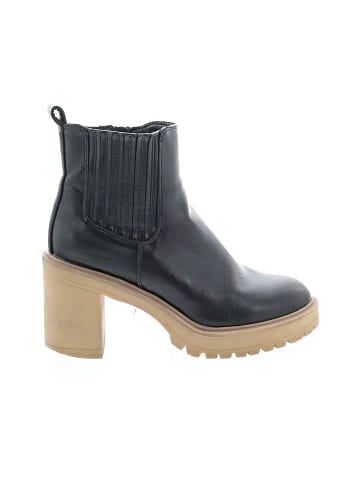 Dolce Vita Ankle Boots - front