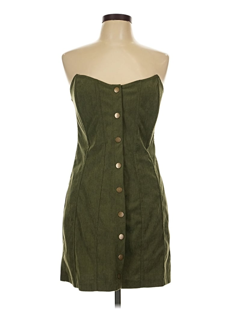 Pre-owned Urban Outfitters Casual Dress In Green