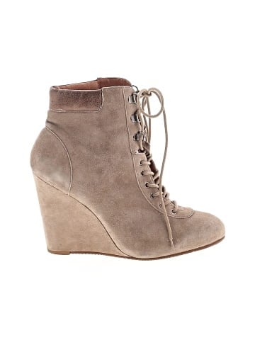 Pour La Victoire Ankle Boots (view 1)