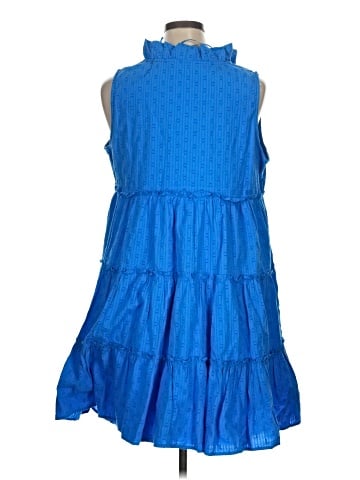 Crown & Ivy Casual Dress (view 2)