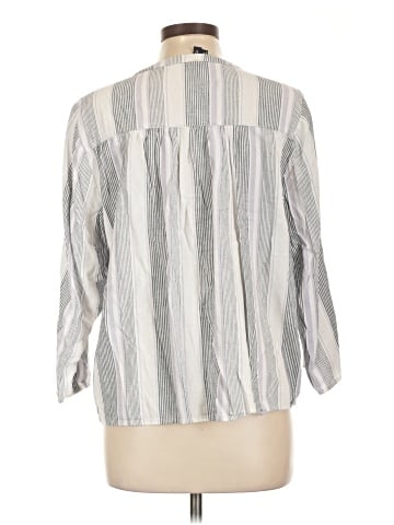 Splendid 3/4 Sleeve Button-Down Shirt (view 2)