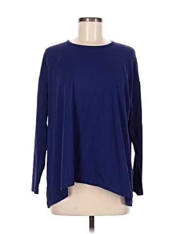 Lululemon Athletica 3/4 Sleeve T-Shirt (view 1)