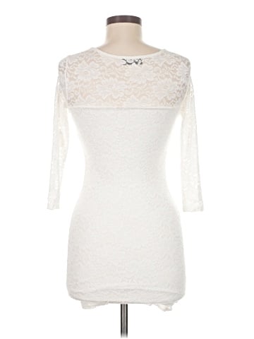 Club L 3/4 Sleeve Top (view 2)