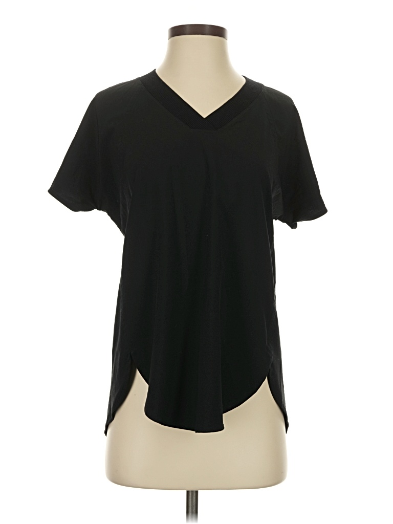 Pre-owned Athleta Short Sleeve T-shirt In Black