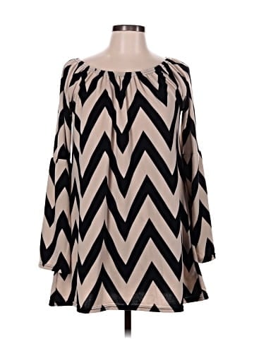 Win Win Casual Dress (view 1)