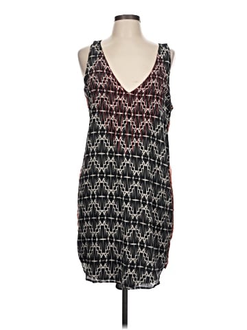 Chloe Oliver Casual Dress (view 1)