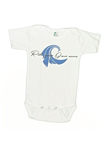 Laughing Giraffe Short Sleeve Onesie (view 1)