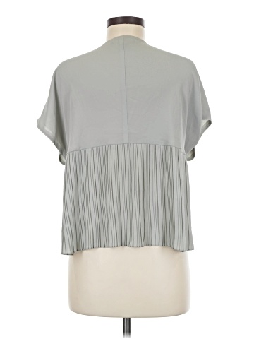 Romeo & Juliet Couture Short Sleeve Blouse (view 2)