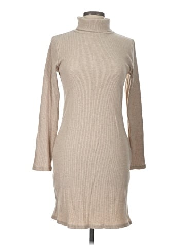 Old Navy Casual Dress (view 1)
