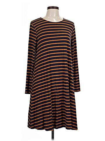 Old Navy Casual Dress (view 1)