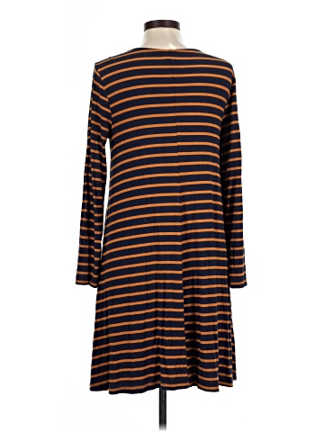 Old Navy Casual Dress (view 2)