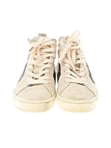 Cariuma Sneakers (view 2)