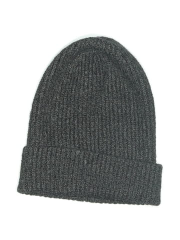 Universal Thread Beanie (view 1)