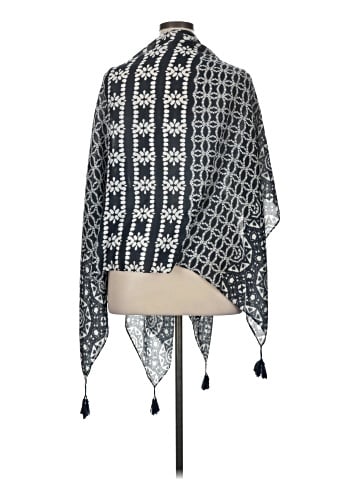 Demdaco Poncho (view 2)