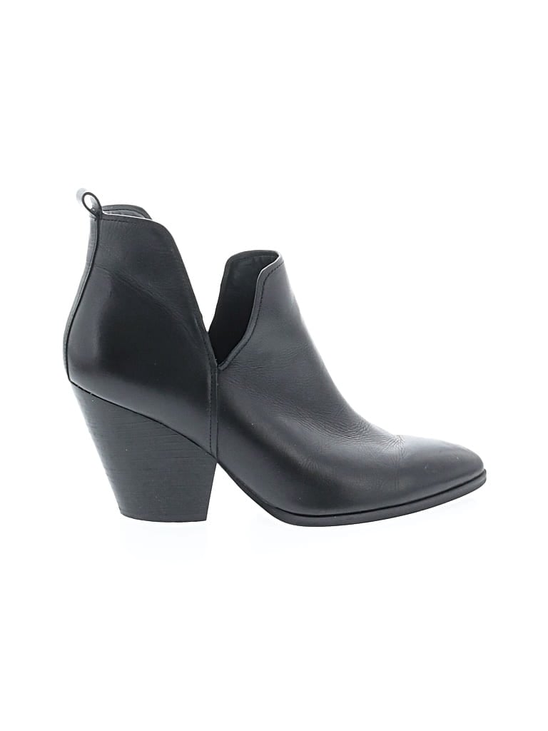 Pre-owned Marc Fisher Ltd Ankle Boots In Black