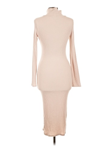 Blanc Turtleneck Sweater (view 2)