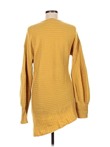 Neiman Marcus Cashmere Pullover Sweater (view 2)