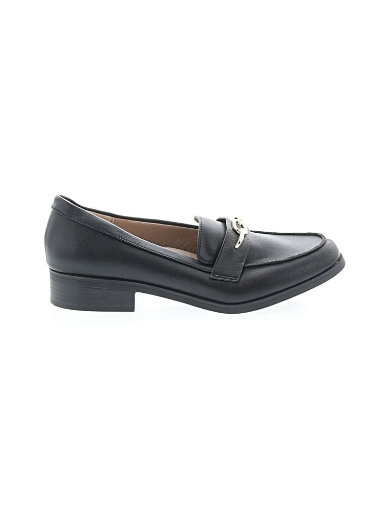 Pre-owned Life Stride Flats In Black