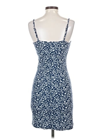 Old Navy Casual Dress (view 2)