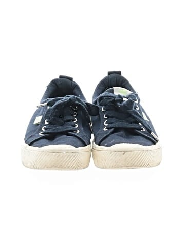 Cariuma Sneakers (view 2)