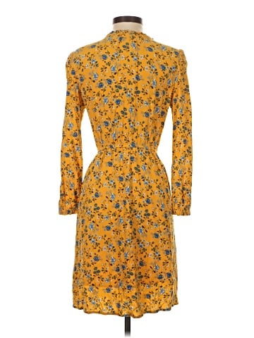 Old Navy Casual Dress (view 2)