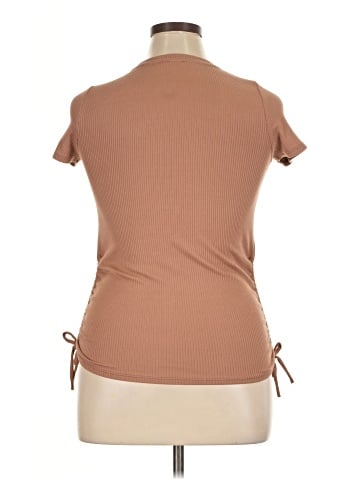 Crown of Heart's Sleeveless T-Shirt (view 2)