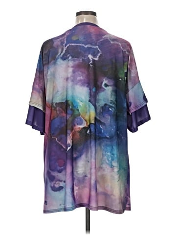 Lily by Firmiana Short Sleeve T-Shirt (view 2)