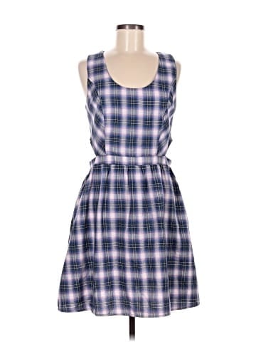 Hot Topic Casual Dress (view 1)