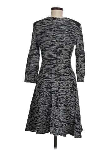 Old Navy Casual Dress (view 2)