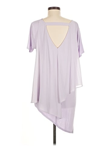 Lisa Rinna Short Sleeve T-Shirt (view 2)