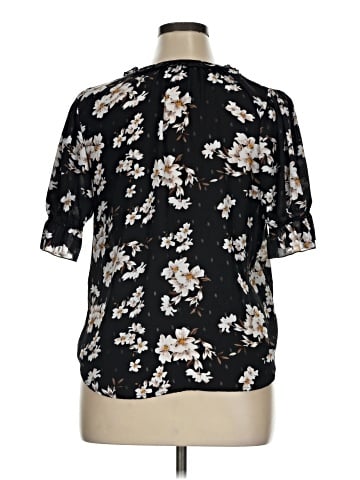 Jon & Anna Short Sleeve Blouse (view 2)