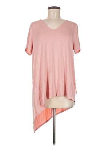 Lisa Rinna Short Sleeve T-Shirt (view 1)