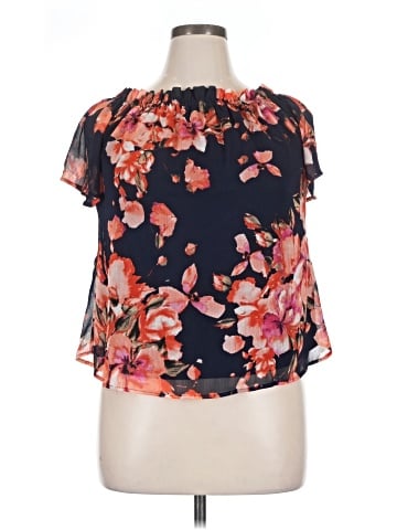 ECI Short Sleeve Blouse (view 1)