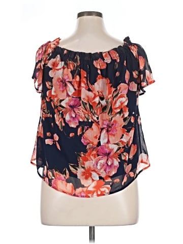 ECI Short Sleeve Blouse (view 2)
