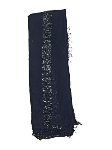 Jennifer Lopez Scarf (view 2)