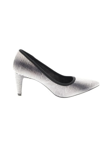 Lori Goldstein Heels (view 1)