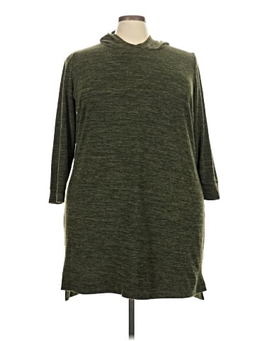 Tacera Poncho (view 1)