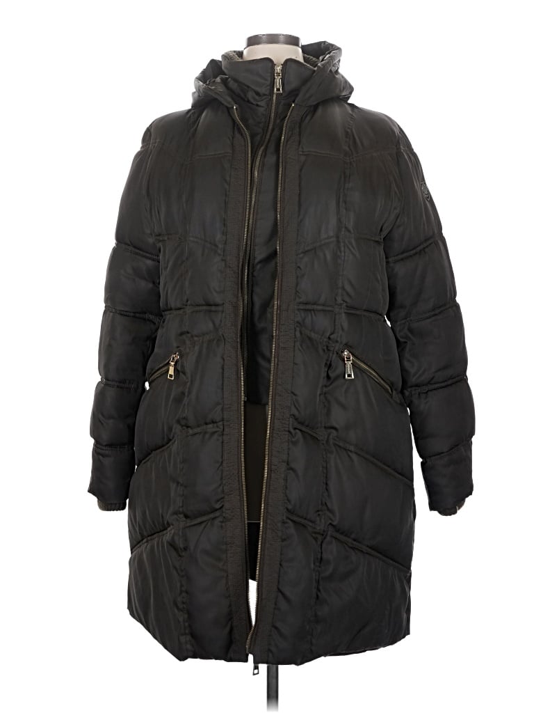 Pre-owned Vince Camuto Coat In Black