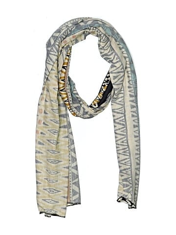 Evolve Scarf (view 1)
