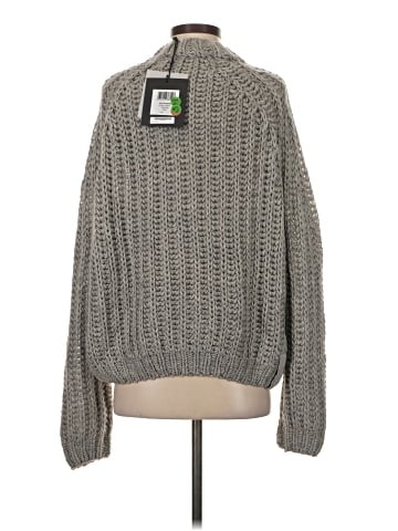 ZHRILL Pullover Sweater (view 2)
