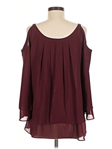 Hot In Hollywood 3/4 Sleeve Blouse (view 2)