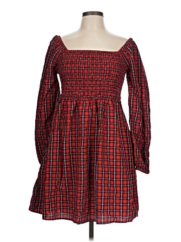Old Navy Casual Dress (view 1)