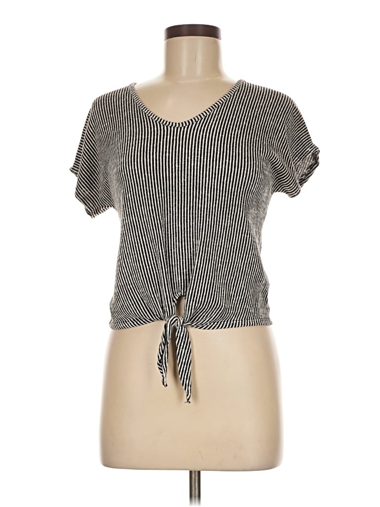 Pre-owned Caution To The Wind Short Sleeve Top Gray V Neck Tops